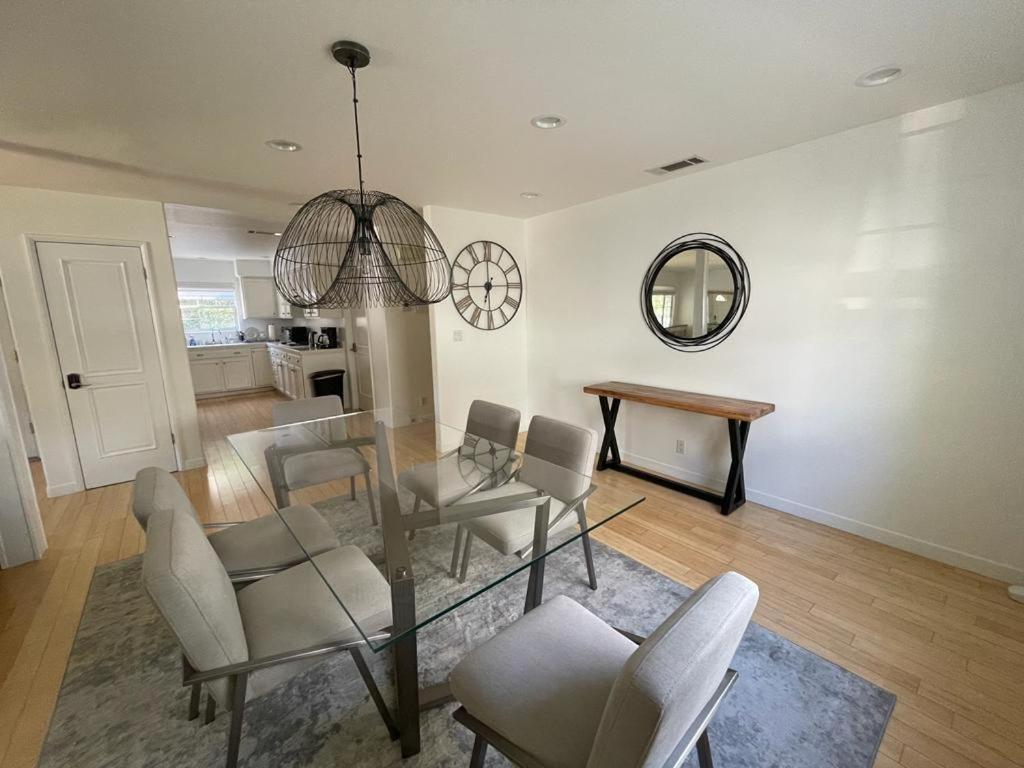 Charming Bright Traditional Home In Sherman Oaks Los Angeles Extérieur photo