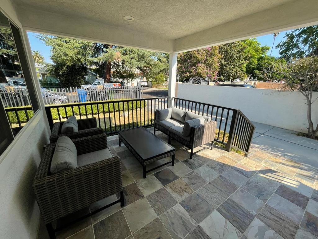 Charming Bright Traditional Home In Sherman Oaks Los Angeles Extérieur photo