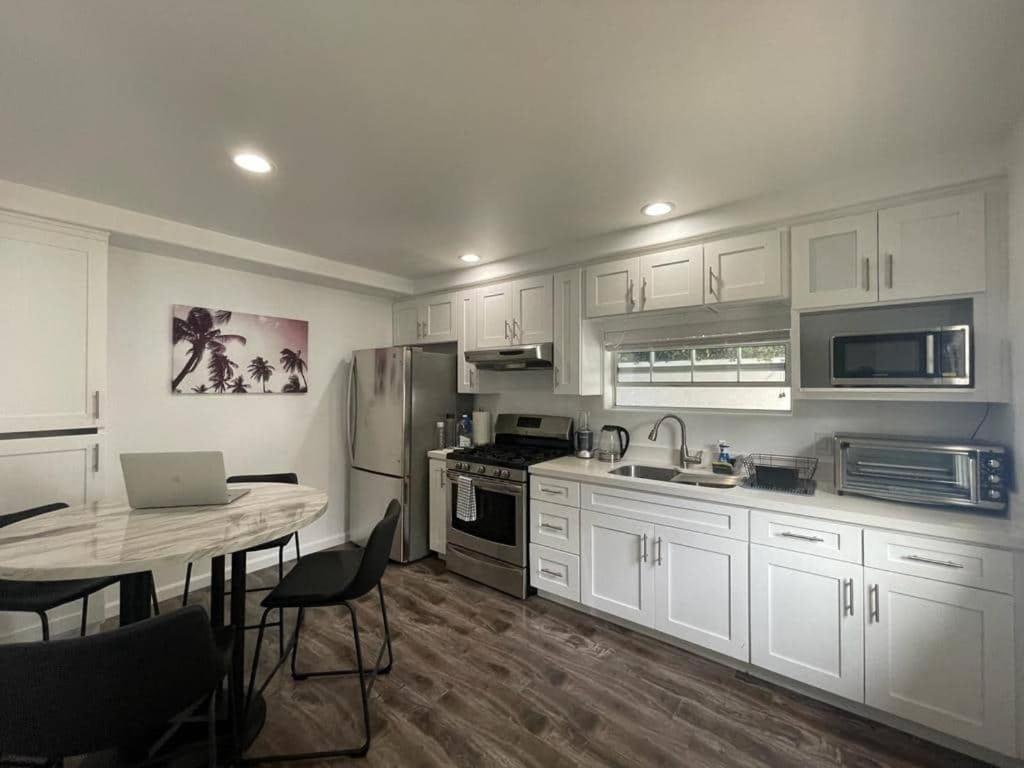 Charming Bright Traditional Home In Sherman Oaks Los Angeles Extérieur photo